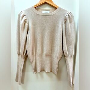 The Reese Sweater by Six/Fifty is a classic beauty! Oatmeal. Size Large.